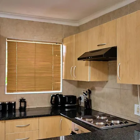 Karabo'S Nest Villa Johannesburg Exterior photo
